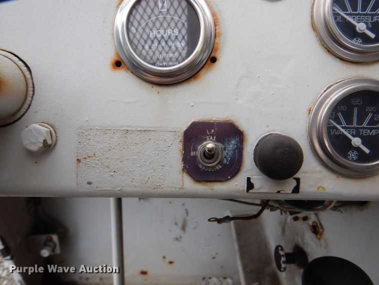 image for item DM2329 1994 Broderson IC-80-2D  crane