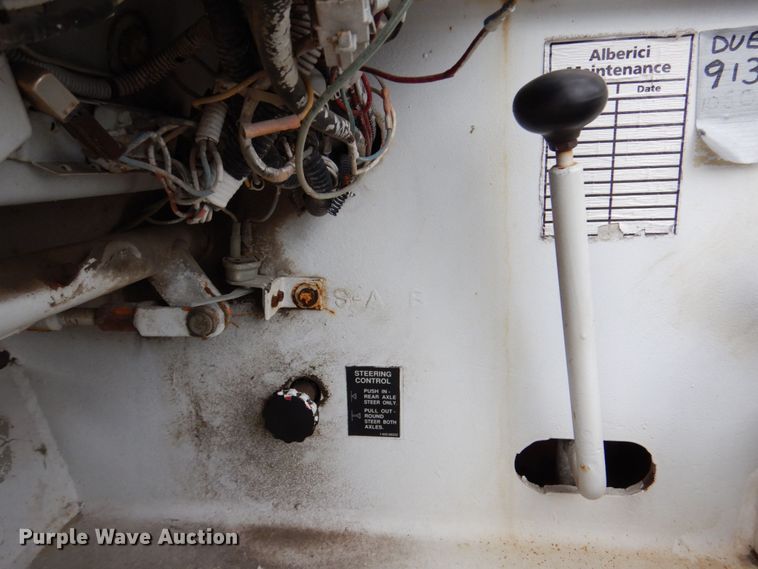 image for item DM2329 1994 Broderson IC-80-2D  crane