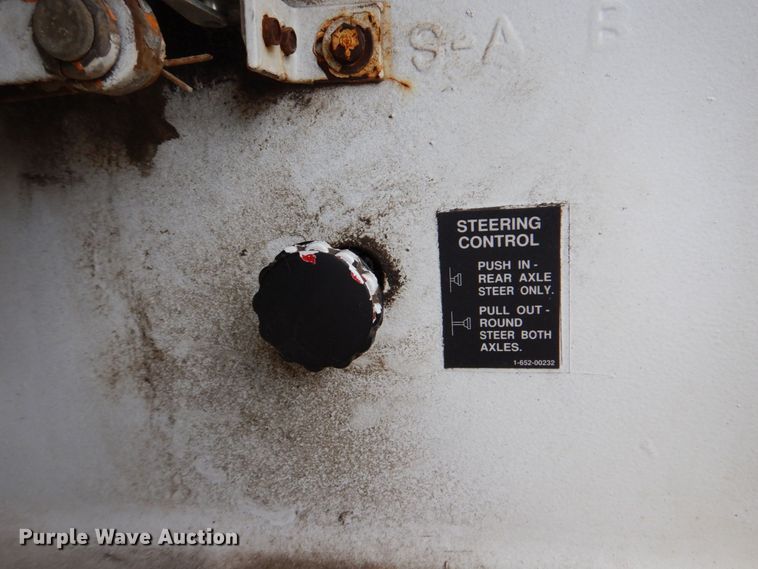 image for item DM2329 1994 Broderson IC-80-2D  crane