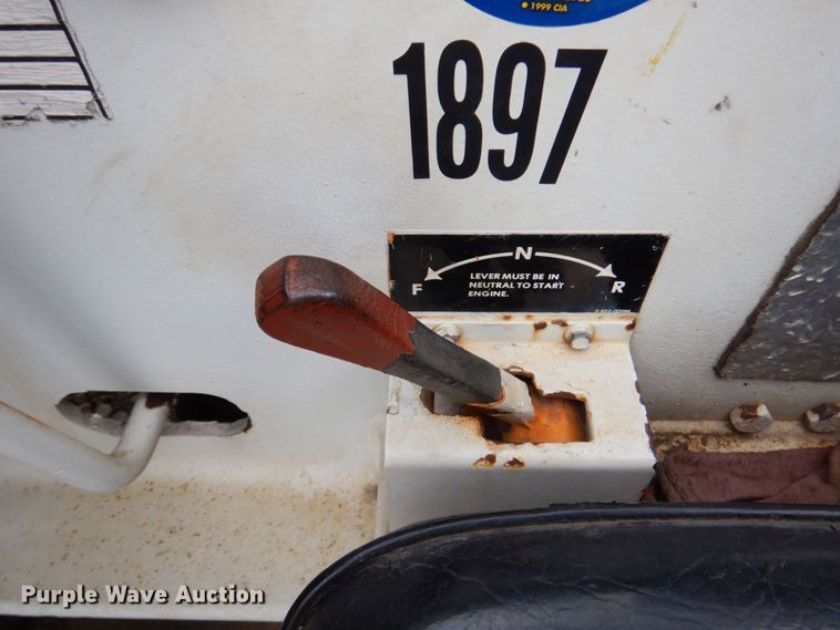 image for item DM2329 1994 Broderson IC-80-2D  crane