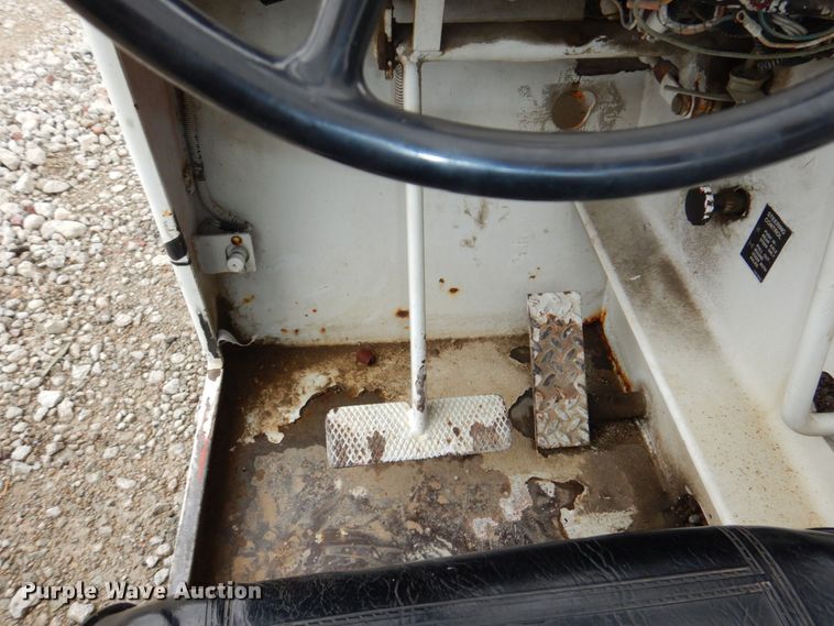 image for item DM2329 1994 Broderson IC-80-2D  crane