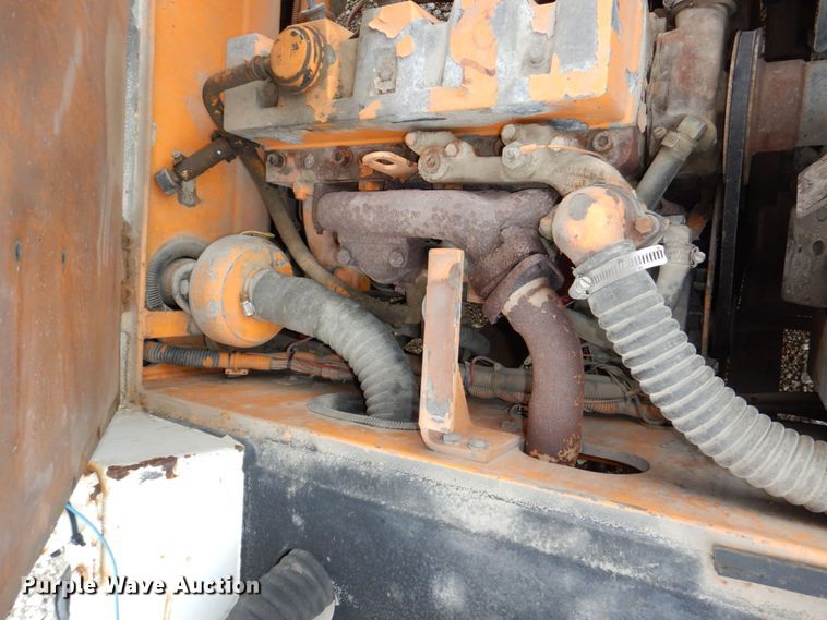 image for item DM2329 1994 Broderson IC-80-2D  crane