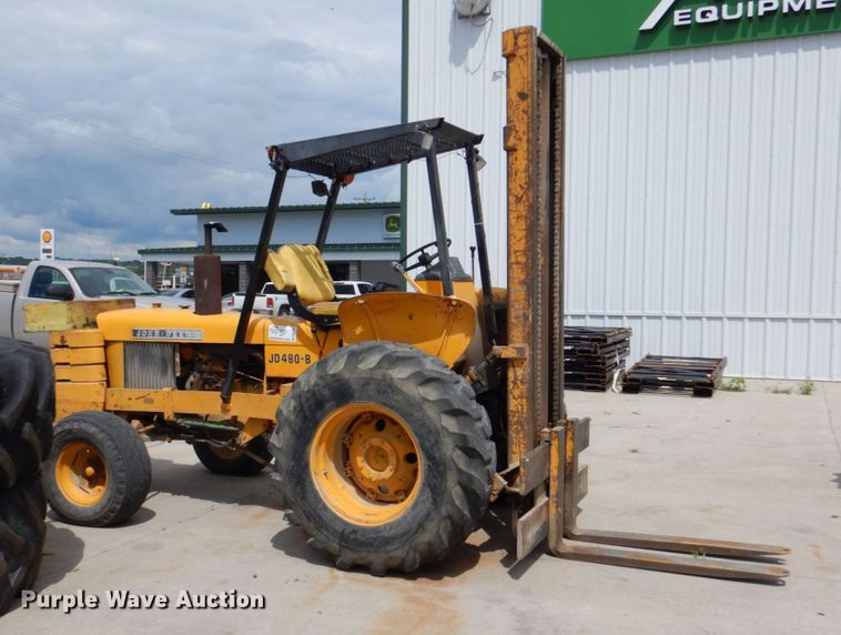 image for item DM2330 John Deere 480-B  forklift