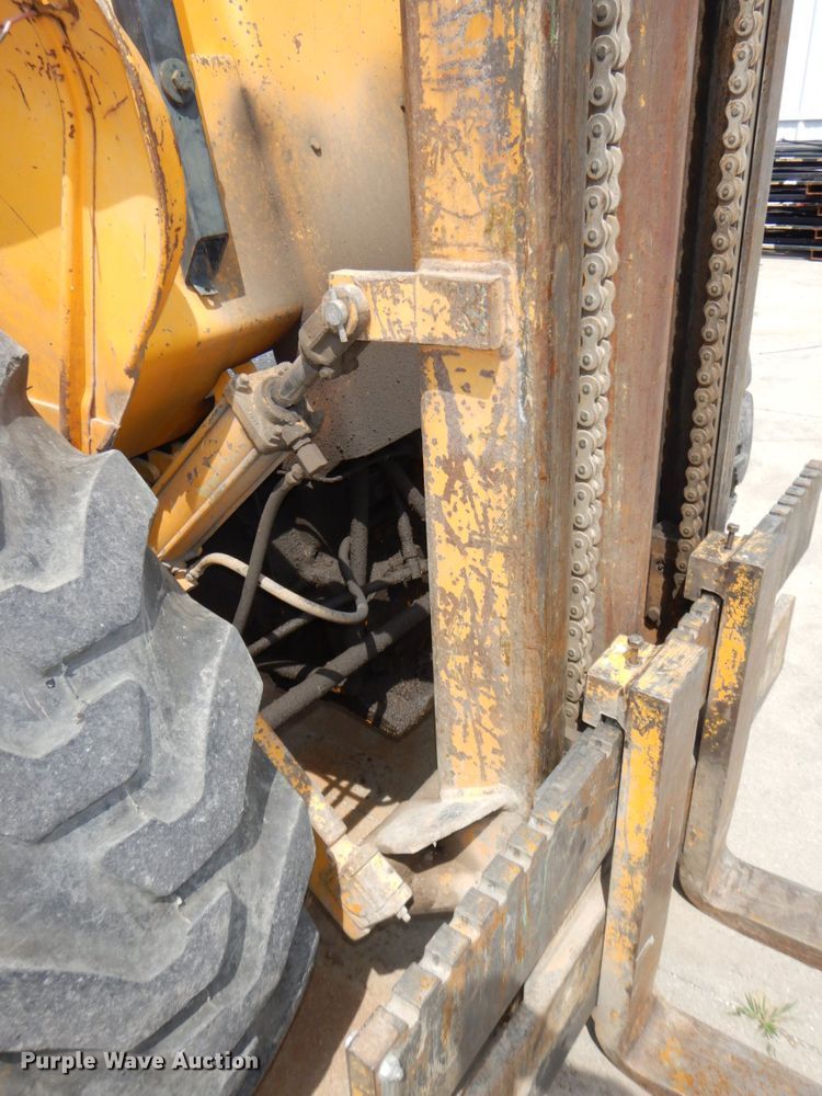 image for item DM2330 John Deere 480-B  forklift