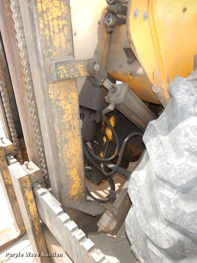 image for item DM2330 John Deere 480-B  forklift