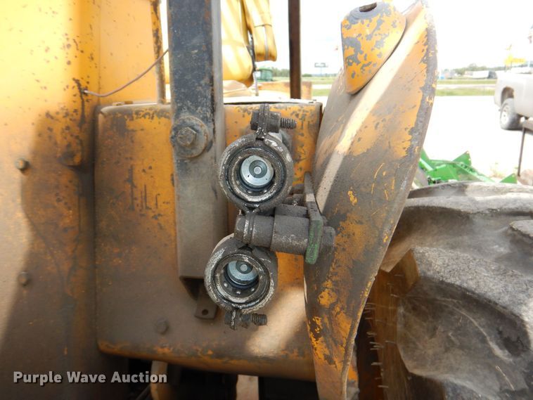 image for item DM2330 John Deere 480-B  forklift