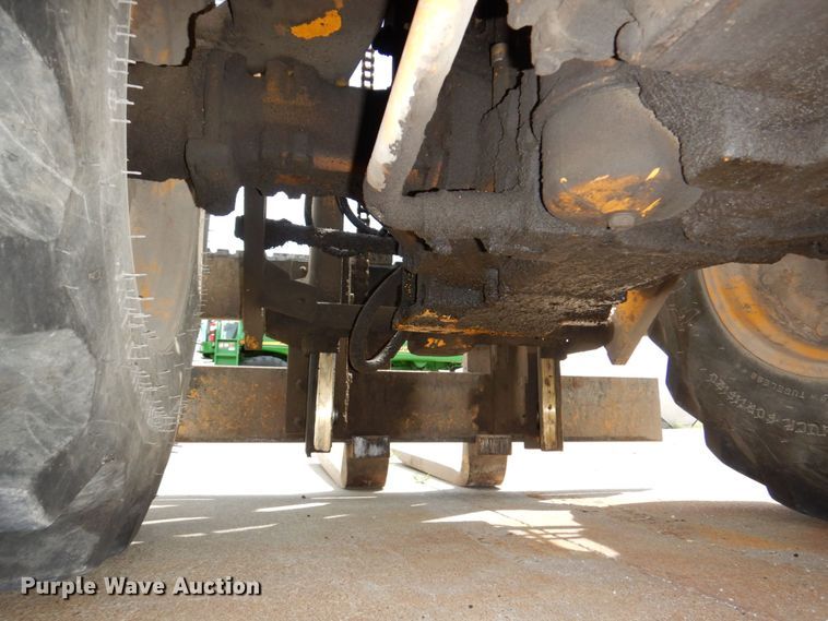 image for item DM2330 John Deere 480-B  forklift