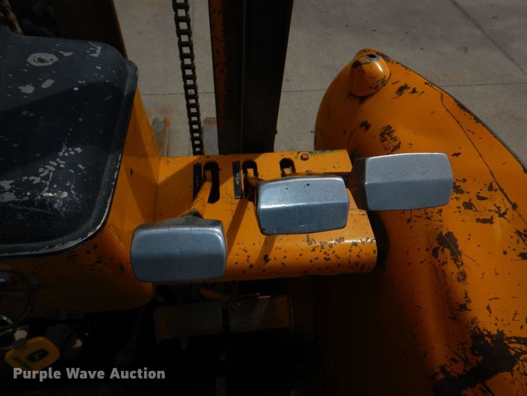 image for item DM2330 John Deere 480-B  forklift