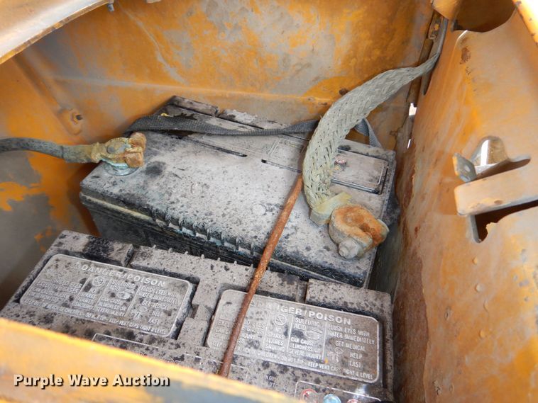 image for item DM2330 John Deere 480-B  forklift