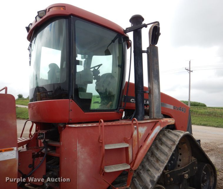 image for item DM2334 2001 Case IH STX440 QuadTrac  4WD tractor