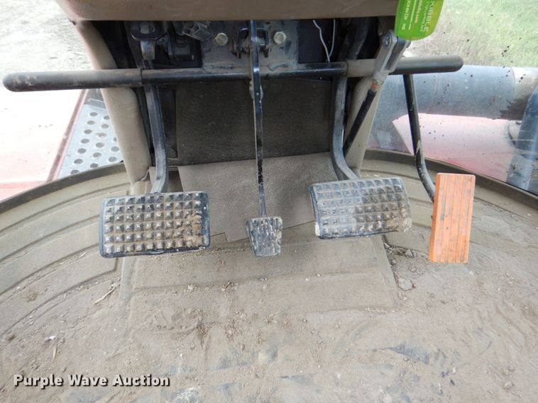 image for item DM2334 2001 Case IH STX440 QuadTrac  4WD tractor