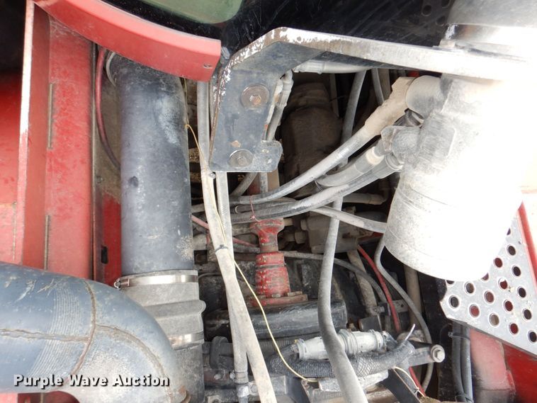 image for item DM2334 2001 Case IH STX440 QuadTrac  4WD tractor