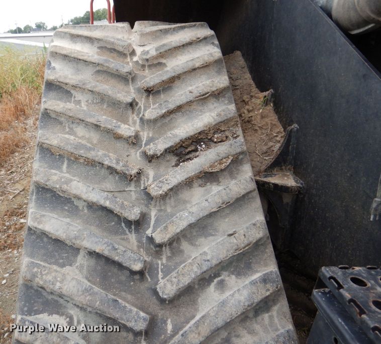 image for item DM2334 2001 Case IH STX440 QuadTrac  4WD tractor