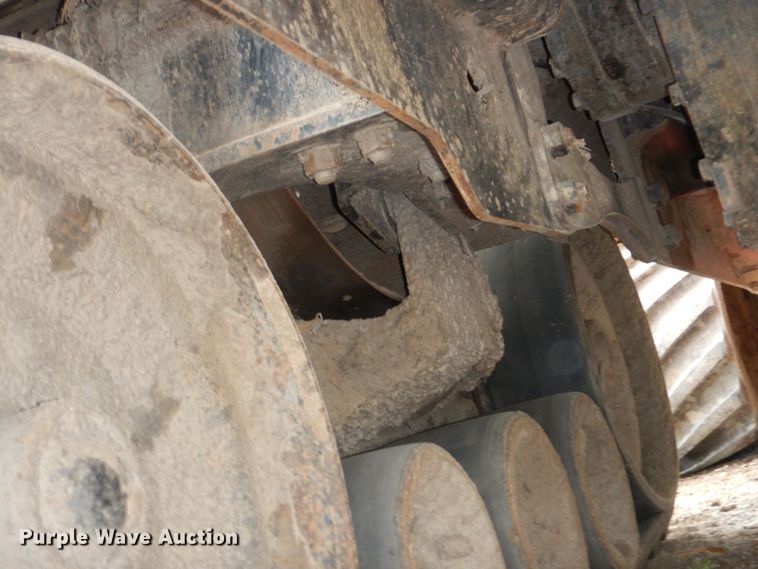 image for item DM2334 2001 Case IH STX440 QuadTrac  4WD tractor