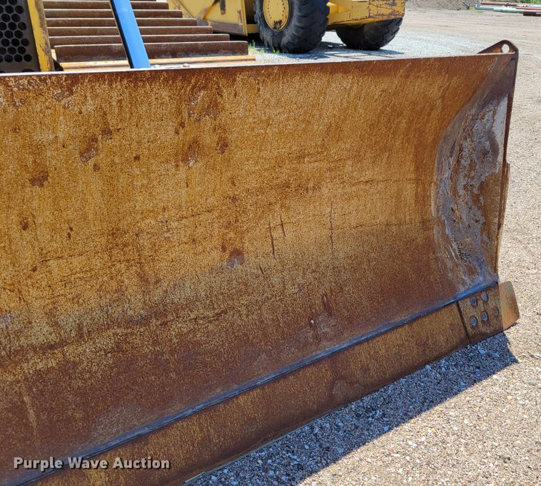 image for item DM2352 2004 Komatsu D65PX-15  dozer