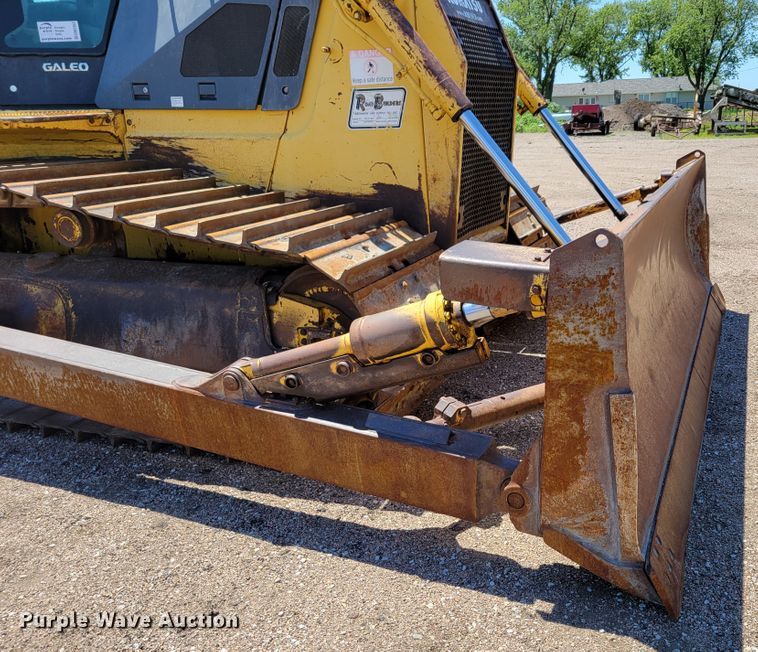 image for item DM2352 2004 Komatsu D65PX-15  dozer