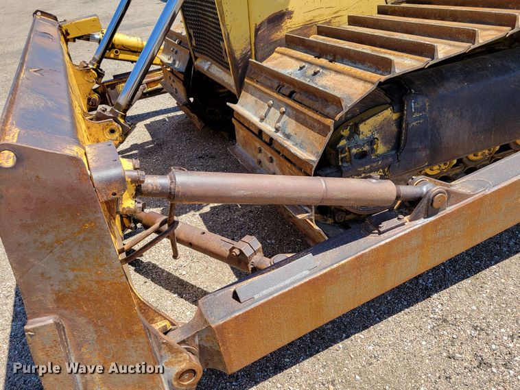image for item DM2352 2004 Komatsu D65PX-15  dozer