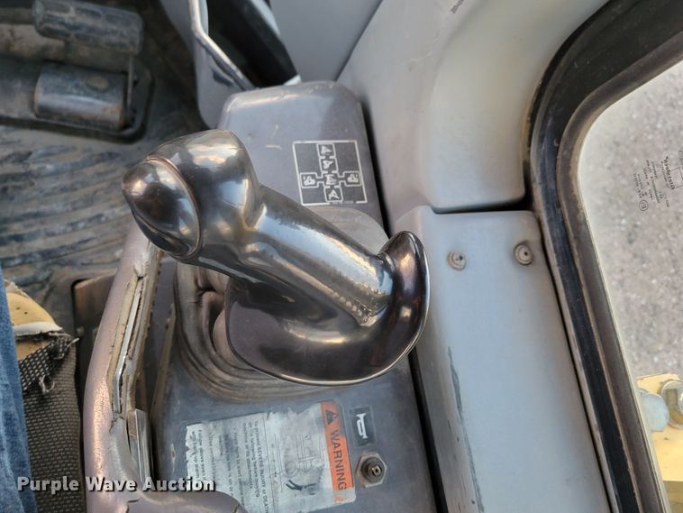 image for item DM2352 2004 Komatsu D65PX-15  dozer