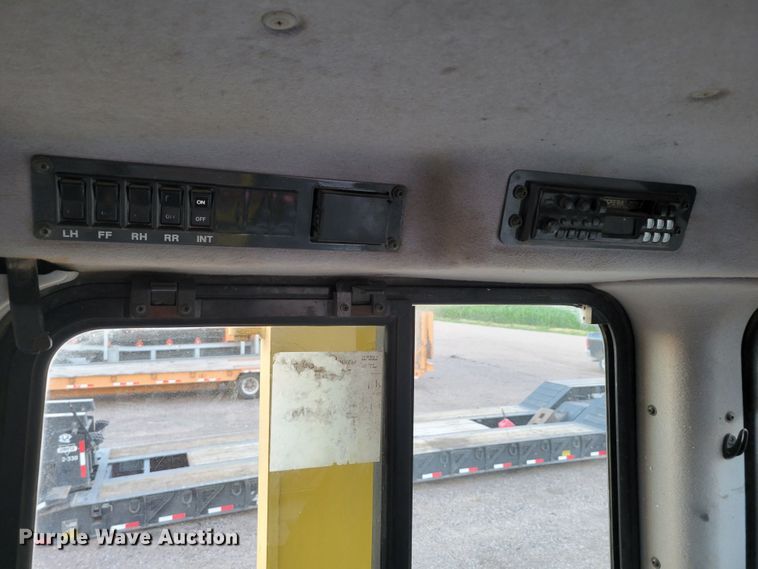 image for item DM2352 2004 Komatsu D65PX-15  dozer