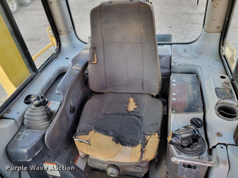 image for item DM2352 2004 Komatsu D65PX-15  dozer