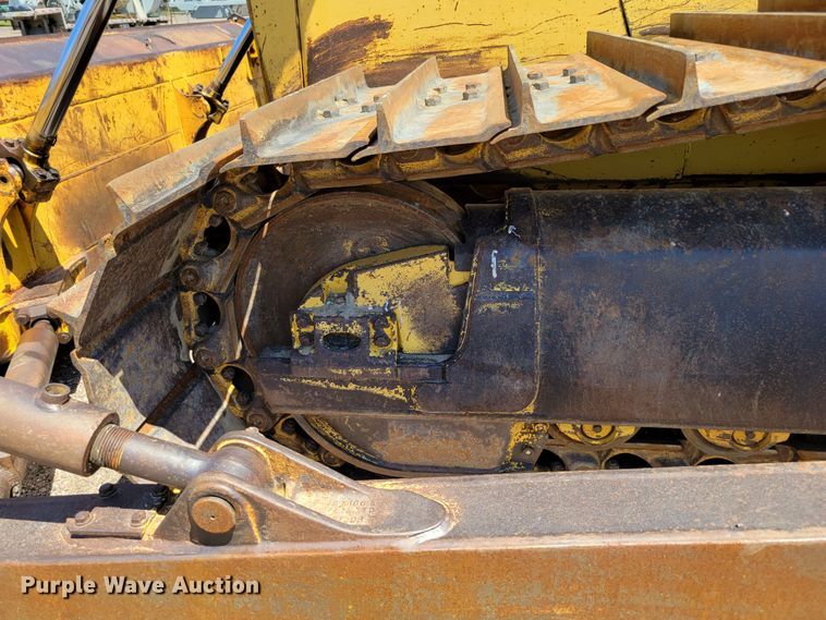 image for item DM2352 2004 Komatsu D65PX-15  dozer
