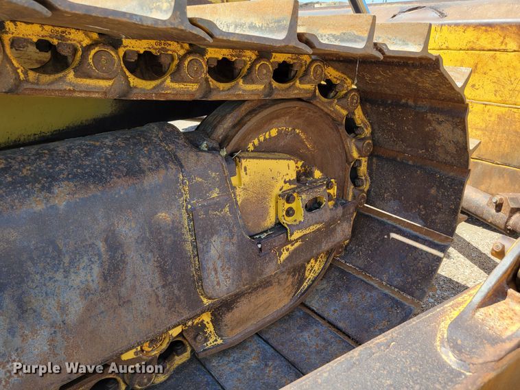 image for item DM2352 2004 Komatsu D65PX-15  dozer