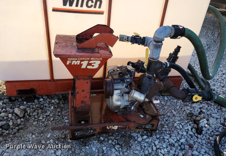 image for item DM2363 2001 Ditch Witch FM13  fluid mixing system