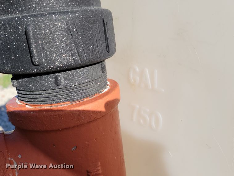 image for item DM2363 2001 Ditch Witch FM13  fluid mixing system