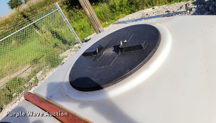 image for item DM2363 2001 Ditch Witch FM13  fluid mixing system