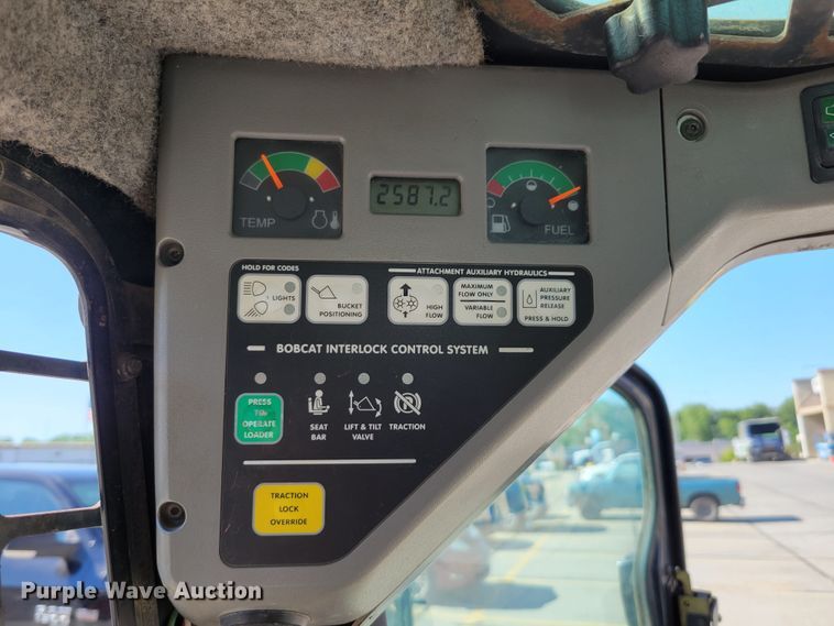 image for item DM2378 2008 Bobcat S250  skid steer loader