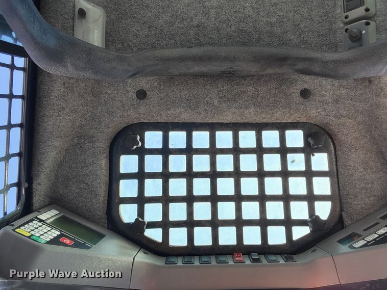 image for item DM2378 2008 Bobcat S250  skid steer loader