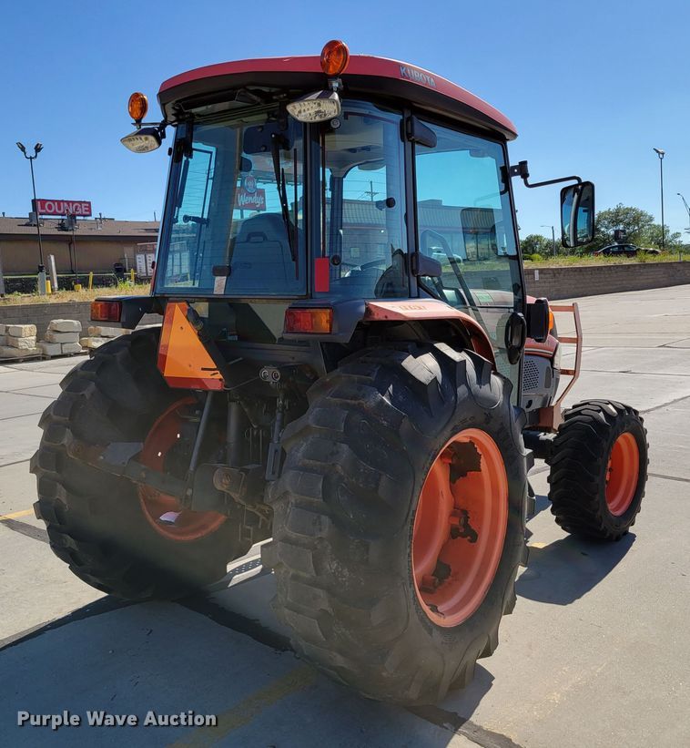 image for item DM2379 Kubota L4240  MFWD tractor