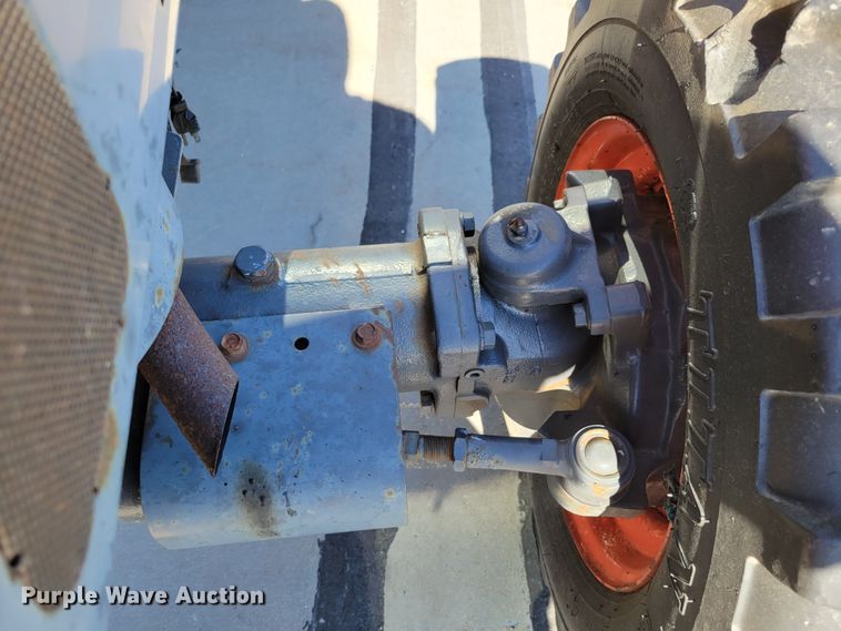 image for item DM2379 Kubota L4240  MFWD tractor