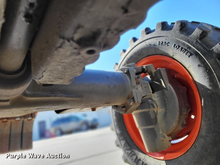 image for item DM2379 Kubota L4240  MFWD tractor