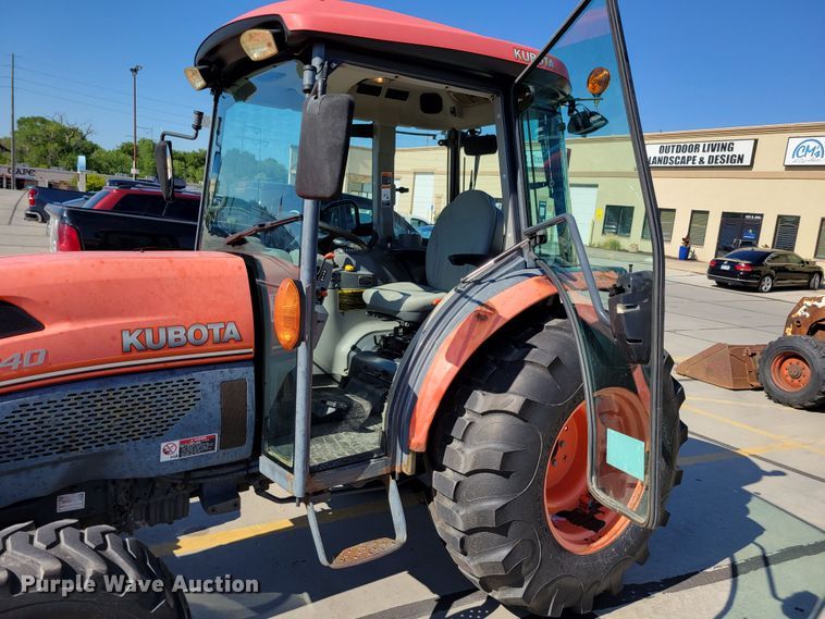 image for item DM2379 Kubota L4240  MFWD tractor