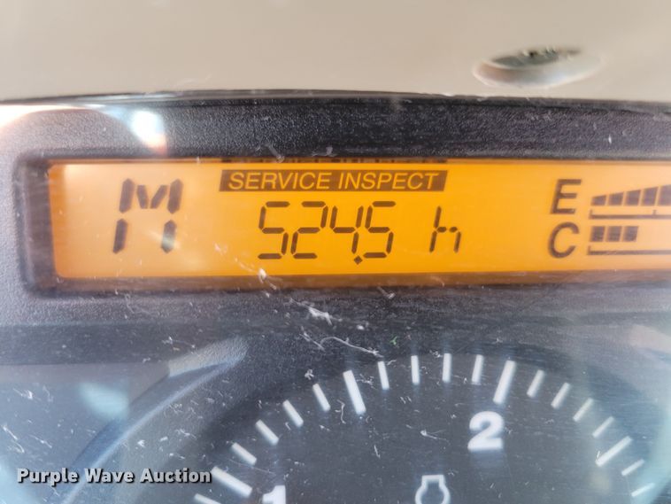 image for item DM2379 Kubota L4240  MFWD tractor