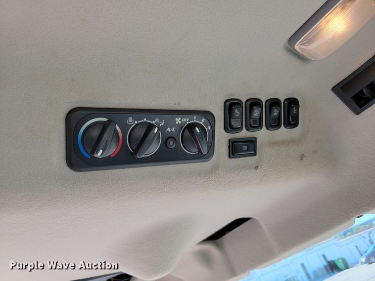 image for item DM2379 Kubota L4240  MFWD tractor