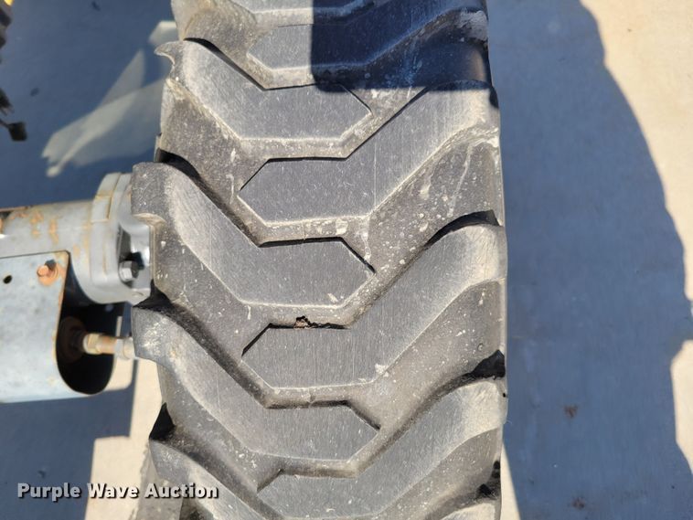 image for item DM2379 Kubota L4240  MFWD tractor