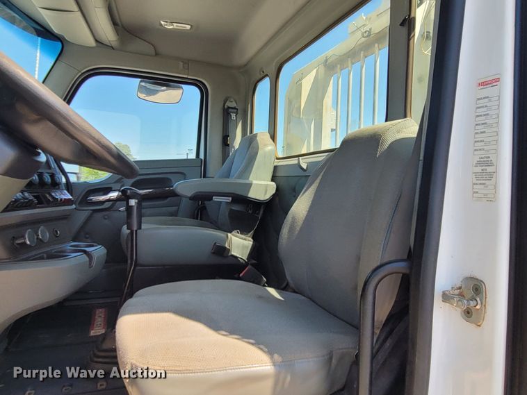 image for item DM4181 2015 Kenworth T880  semi truck