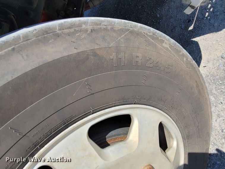 image for item DM4181 2015 Kenworth T880  semi truck