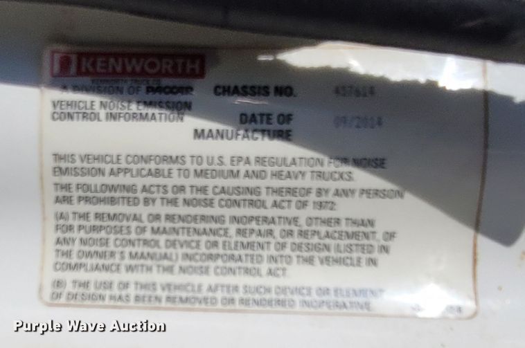 image for item DM4181 2015 Kenworth T880  semi truck