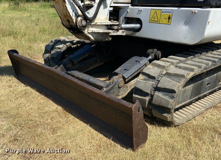 image for item DM4222 2003 Bobcat 442  mini excavator