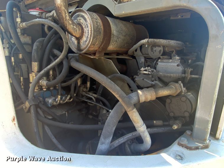 image for item DM4222 2003 Bobcat 442  mini excavator