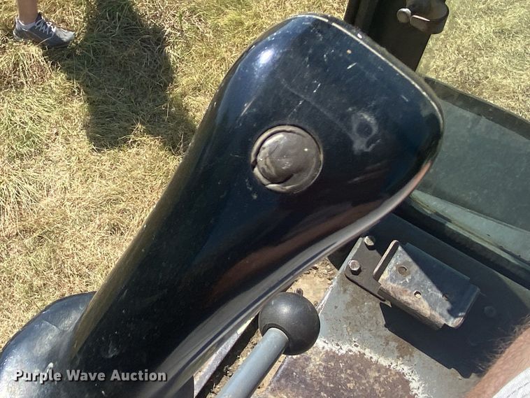 image for item DM4222 2003 Bobcat 442  mini excavator