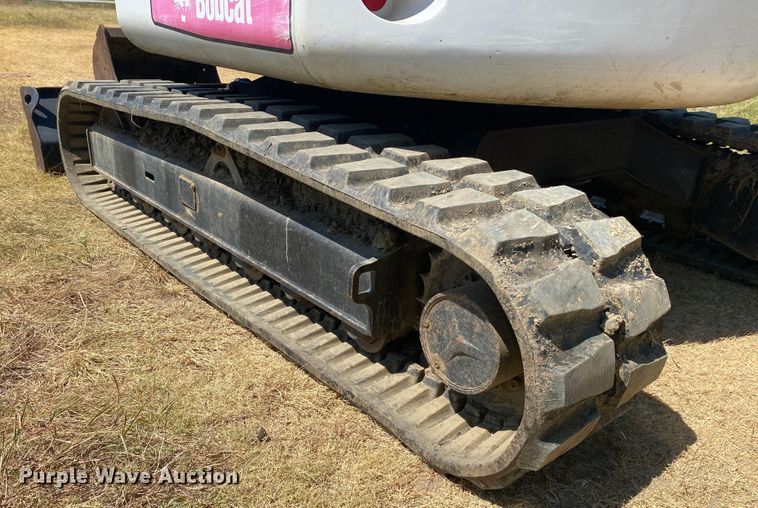 image for item DM4222 2003 Bobcat 442  mini excavator