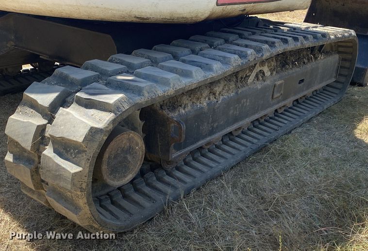 image for item DM4222 2003 Bobcat 442  mini excavator