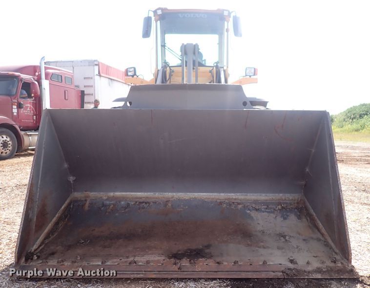 image for item DN0469 2005 Volvo L90E  wheel loader