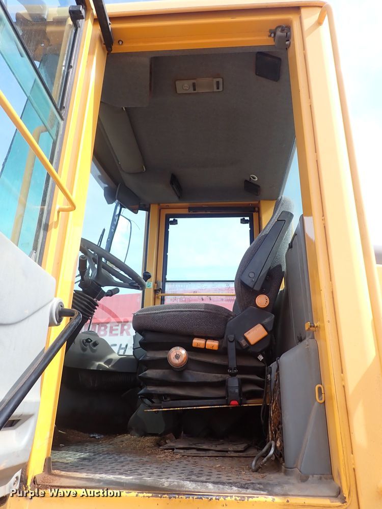 image for item DN0469 2005 Volvo L90E  wheel loader