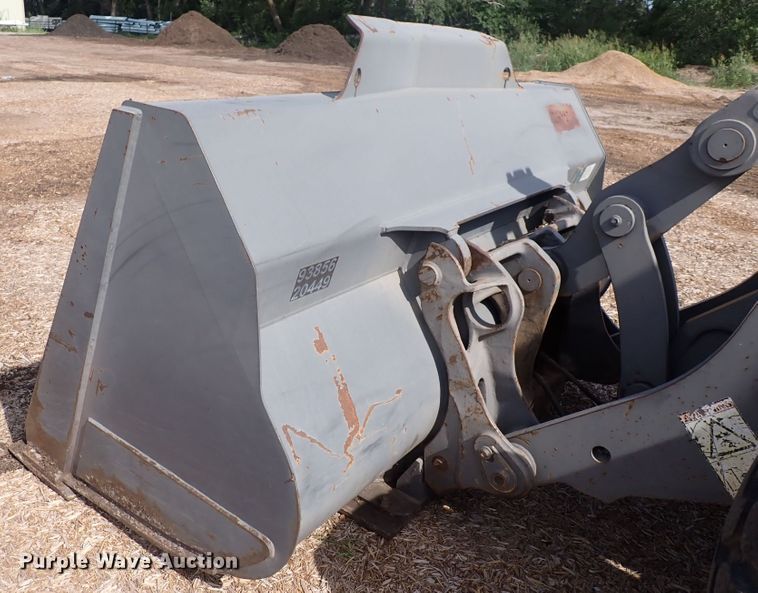 image for item DN0469 2005 Volvo L90E  wheel loader