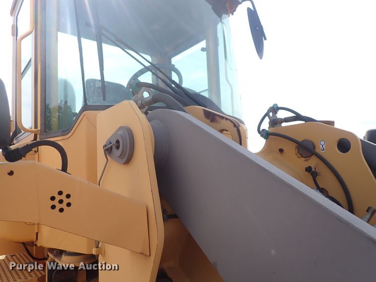image for item DN0469 2005 Volvo L90E  wheel loader